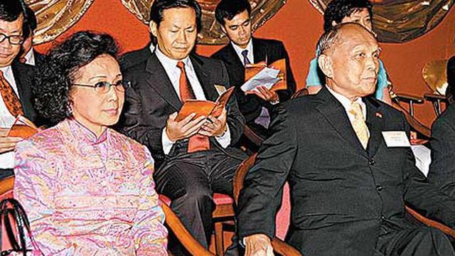 霍英东|霍英东原配夫人病逝享年97岁，霍启刚证实奶奶安详离世，将与爷爷合葬