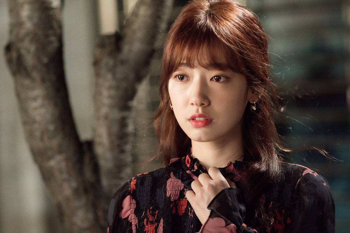 朴信惠：朴信惠这是瘦了多少？脸颊凹陷只剩眼睛？偶像真的是不好当啊！