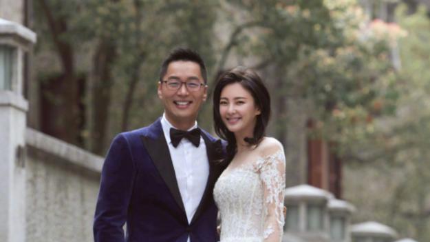 张雨绮疑回应与袁巴元离婚：天天活得生不如死，对自己的选择负责