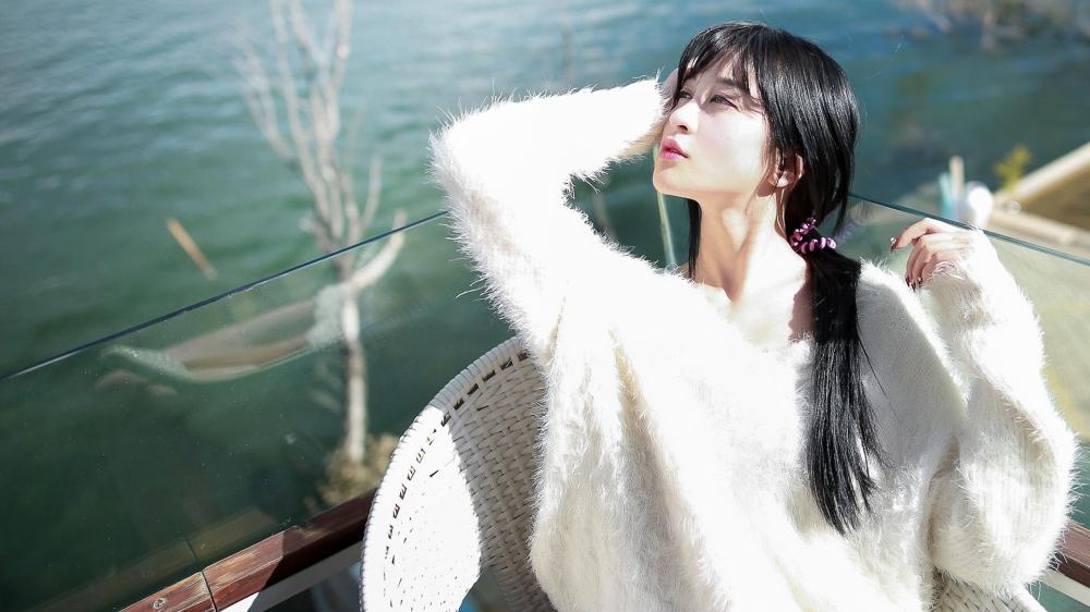 无论生活多糟，都请如骄阳般炙热地活着