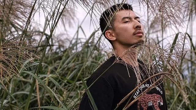 肌肉寸头威猛小钢炮，这阳刚腹肌也太强了吧