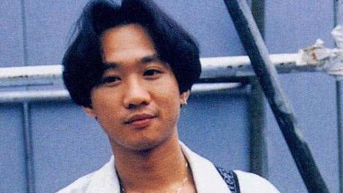 [黄家驹]黄家驹离世27年，戴白花穿孝服大闹灵堂的未婚妻，现在怎么样了？