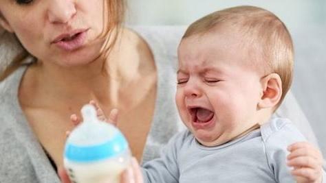 秋天想给孩子断奶，但是孩子不接受奶粉，怎么办？