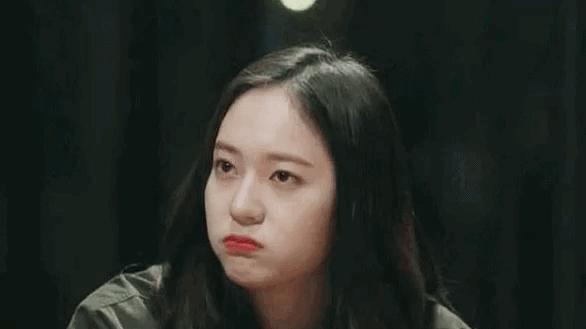 郑秀晶|郑秀晶离开SM后首次露面，离开了十级PS后，意外暴露直线腰