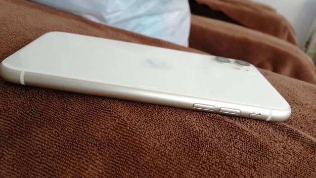 网友花4300买到一台iPhone11，结果发现是台二手机？