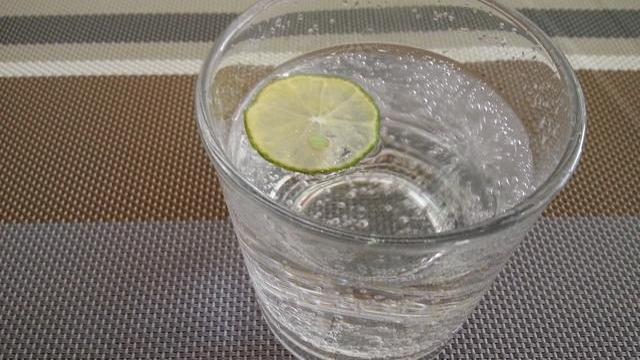 「咖啡」减脂最明显的5种饮料，全是女生最爱，只要坚持喝，体重哪敢上百