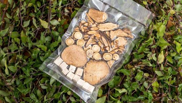 茯苓|一两茯苓一两金，茯苓的“最佳搭档”揭秘，祛湿补气，体重蹭蹭降