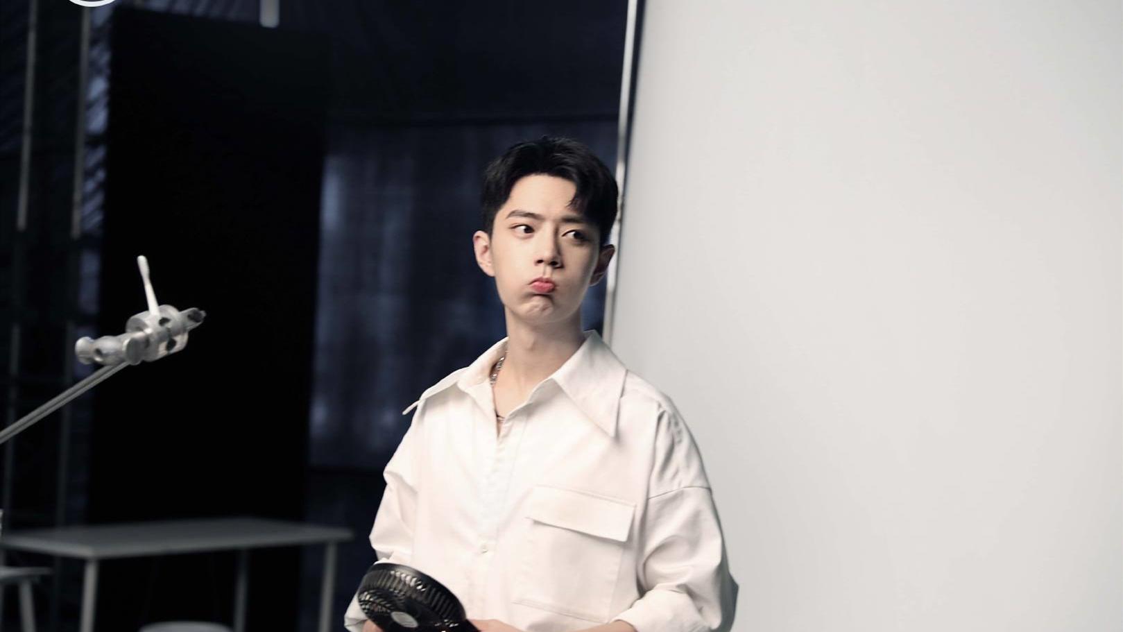 肖战|一夜狂刷200贴，让配角借肖战热度提前拥有姓名，这血吸得好高级