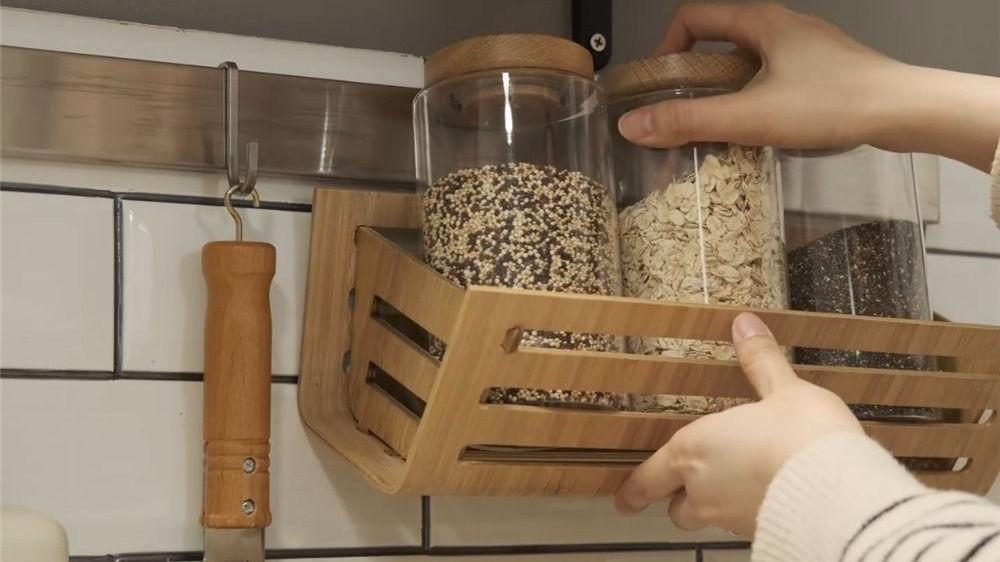 建议大家：若不差这点钱，厨房里常备这8种小物，妥善收纳食材