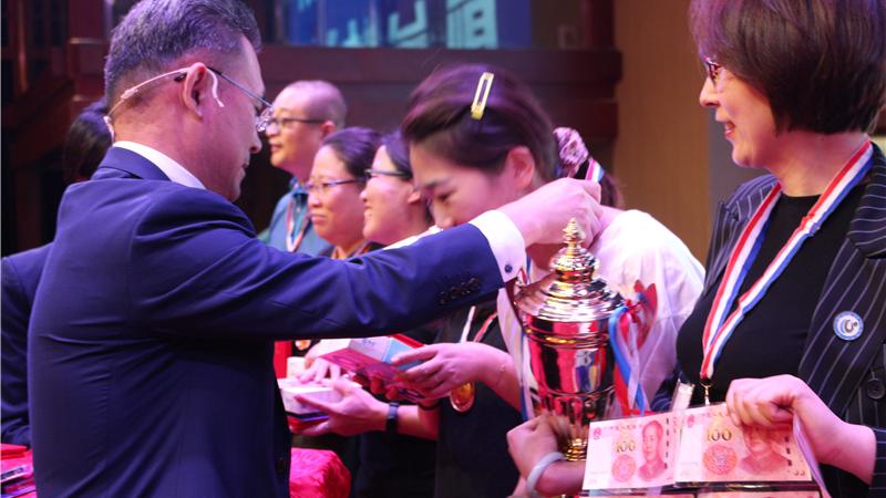 口腔门诊管理运营，业绩低，试着做好墙面细节