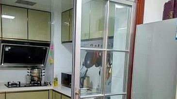 朋友8万装108平新房，像出租房一样，马桶、蹲坑装一起还是头次见