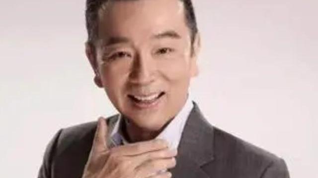 情窦初开的青春|64岁的张晨光，直播卖货，打了多少无耻“键盘侠”的脸