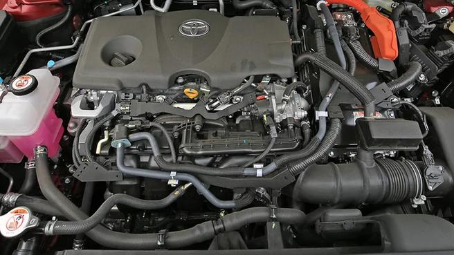 丰田皇冠 皇冠终于重新复活了，首款SUV实图曝光，搭载新一代2.5T双擎混动