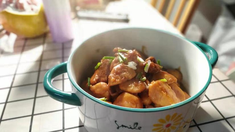 芋头|冬天多吃芋头，分享一种最好吃的做法，软糯鲜香，做一大锅不够吃