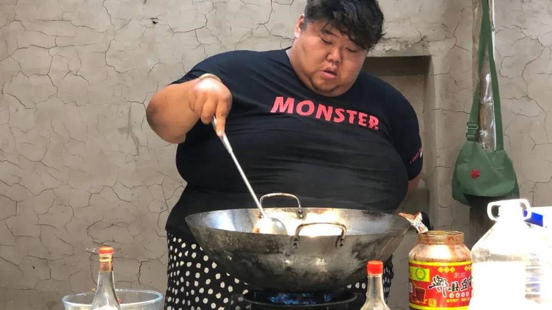 南瓜|吃播主播体重500+，他却不敢减肥
