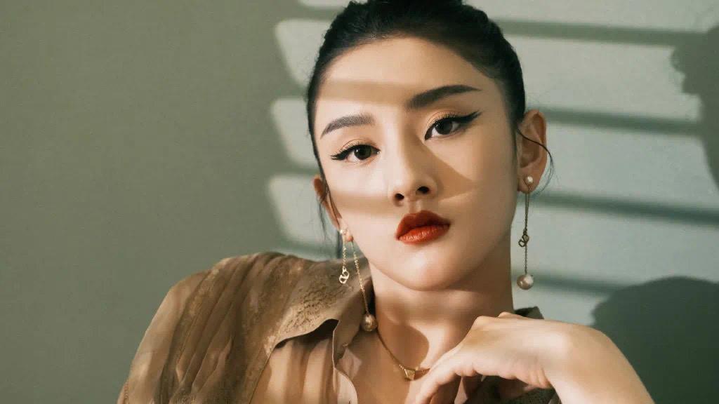 张雨绮|娱乐大爆料：容祖儿、杨紫、徐正溪、鹿晗、王栎鑫、张雨绮、任豪