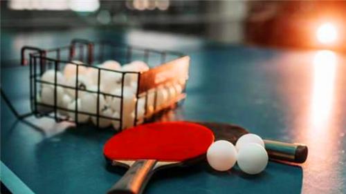 广州老人打乒乓球时倒地身亡，家属索赔40万，法院判决还社会公道