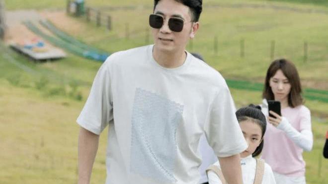 林生斌|林生斌现任妻子任真真坦言，想与丈夫远离是非之地，戏精卖惨