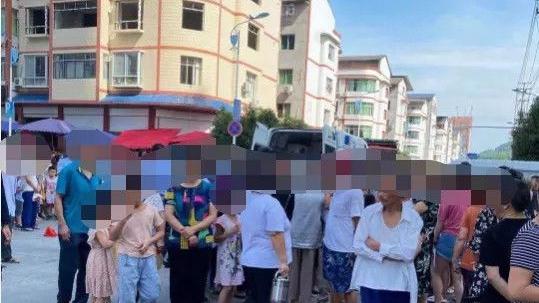旺旺屋|南部一个路口发生车祸，一名孕妇受伤