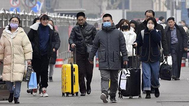 舒莫财经 核酸混检降至15元，返乡“新方案”来袭！多地已调整，你还回家吗