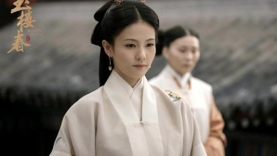 奋发的团子|《玉楼春》女主角白鹿，从电商模特到当红小花，她都经历了什么？