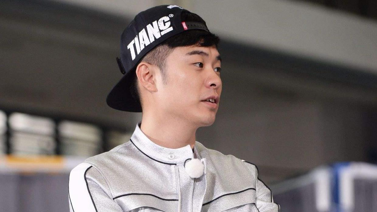 面朝黄土 陈赫带家人聚餐，被路人拍到后一脸不高兴