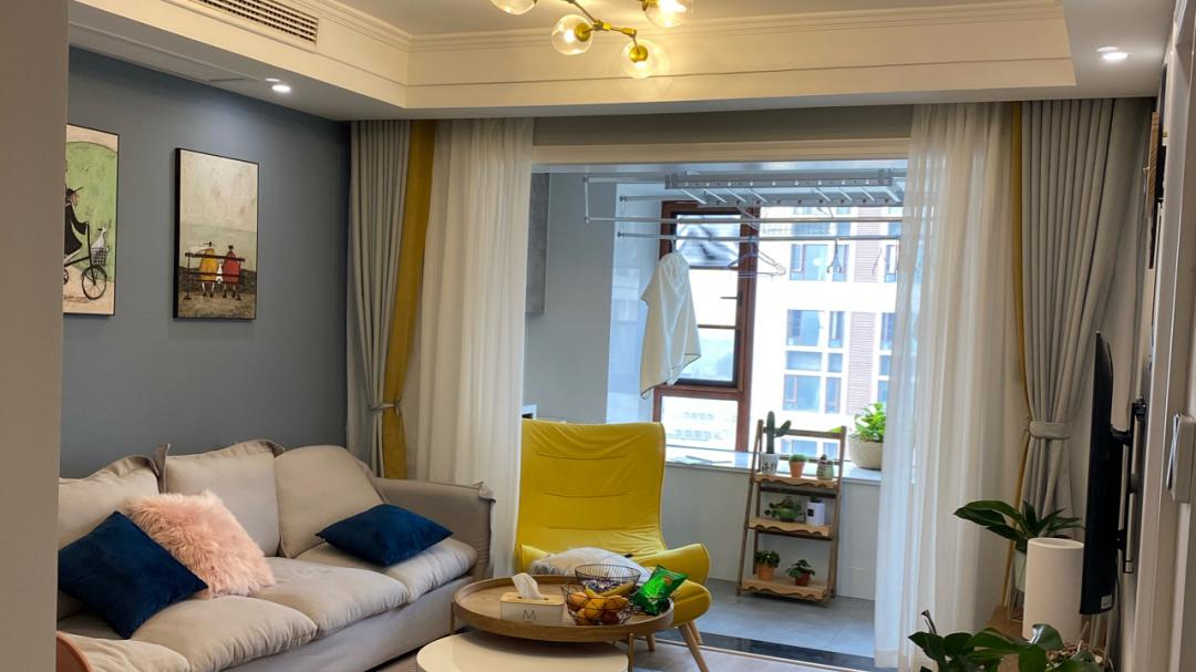 北欧风新房装修完工，简约装饰大气又温馨，入户就被客餐厅迷住