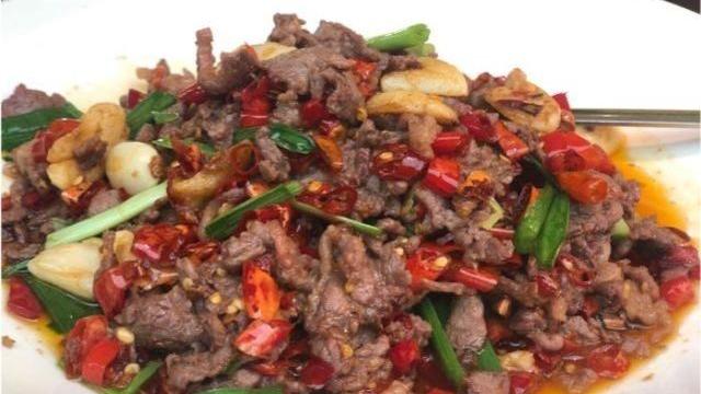 黄花鱼|湖南无人不知的排队王，终于开到上海了，5点营业3点就开始排队