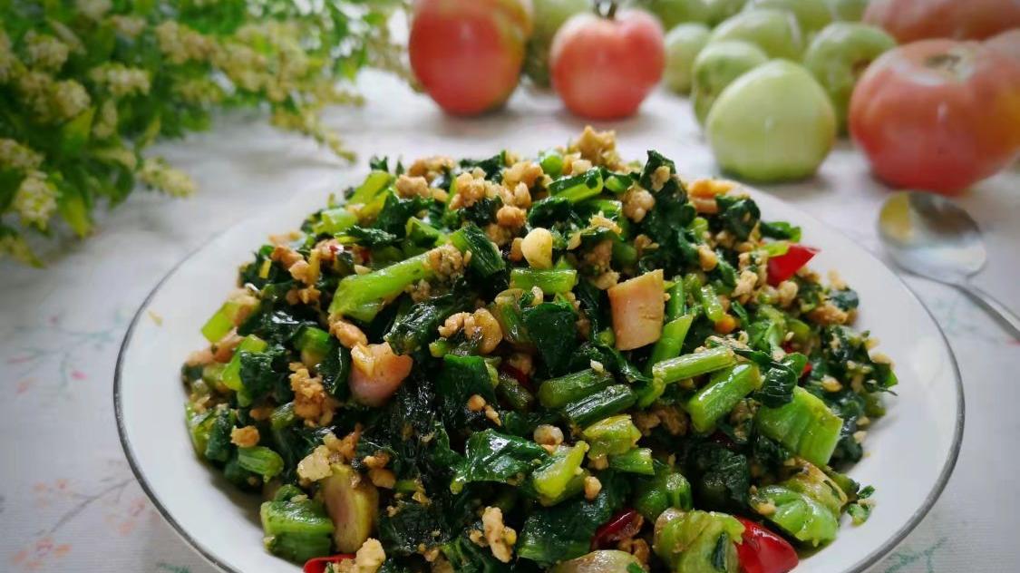 五花肉|这菜被称为“小人参”叶子营养极高，10月正鲜嫩，清脆爽口特下饭！