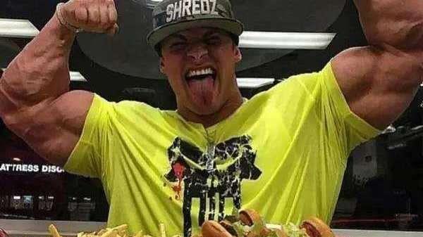 美颜|不吃饭只喝水一个月，最终能瘦多少斤？这位小哥亲身试验给出答案