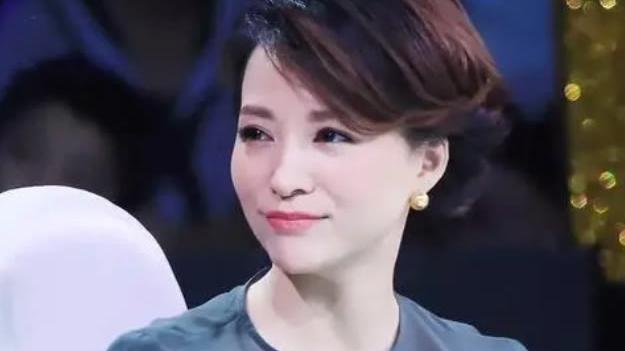 黄瓜|换季别急着换发型，今年秋天流行这3款短发，看董卿陈数就知道
