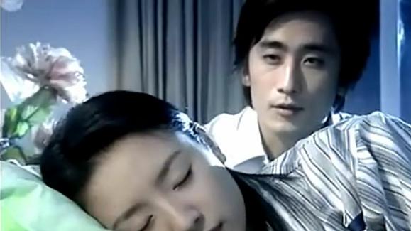 情窦初开的青春|无论剧情多“猎奇”，董洁在这部剧里的颜值，都更新了我的认知