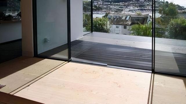 阳台万万不要装推拉门了，越来越多人潮流这样设计，漂亮又实用