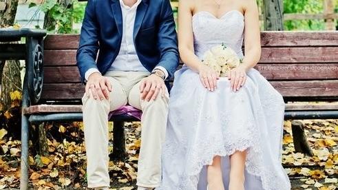 仙仙先生|46岁男子闪婚34岁娇妻，结婚一个月被提离婚：感情不能“装睡”