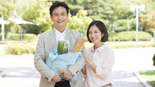 安安漫谈情感|50岁大姐和36岁小伙再婚，小伙：她怪我太能折腾，每天都很累