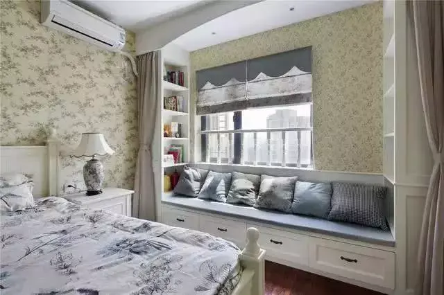 越来越多人在飘窗旁加个壁龛，不仅方便收纳，而且颜值也高！