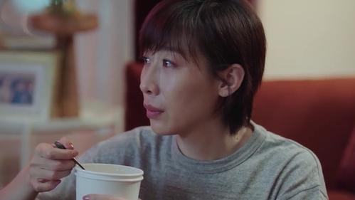 码字的颜言 《我在他乡挺好的》女强人纪南嘉迎来人生第二春，她的爱情观 很棒