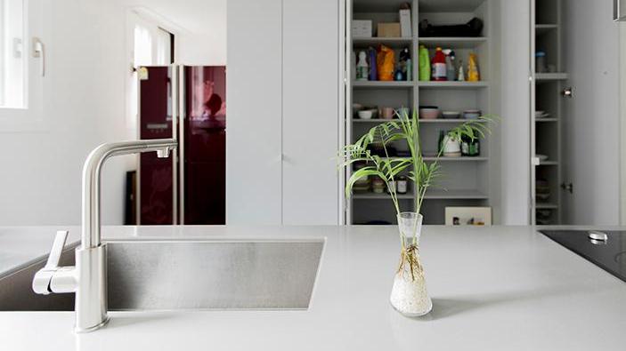 115㎡，收纳博主的家，客厅当家庭图书馆用，家里始终一尘不染