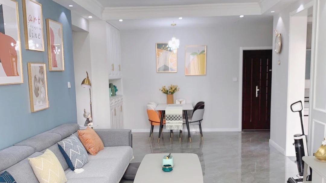 等我有钱了，也要买一套小户型，就照着他家这样装，又温馨又耐看