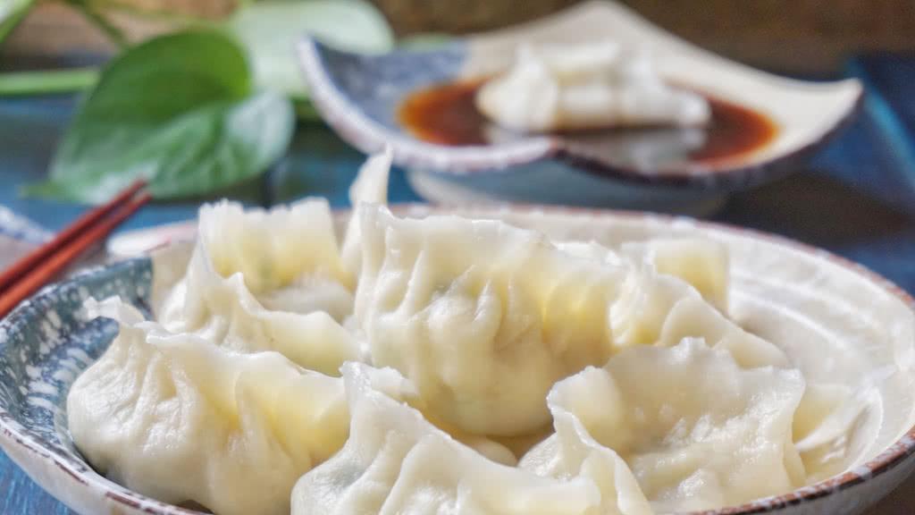 食材|秋天吃饺子多吃这个馅，丰富的素菜搭配在一起，比肉馅还鲜美