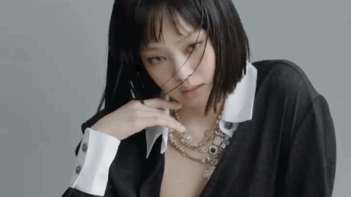 短发|Jennie剪了Lisa的招牌短发后，竟然有些许油腻？