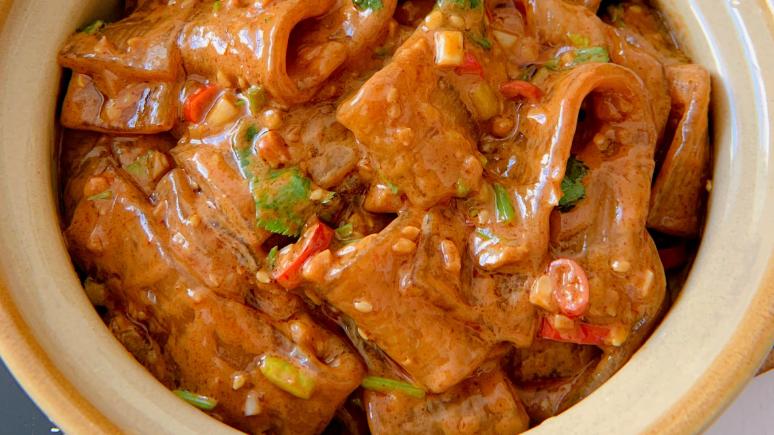 玉米|美味早餐推荐！酸香可口，满满麻酱包裹着，看着就有食欲