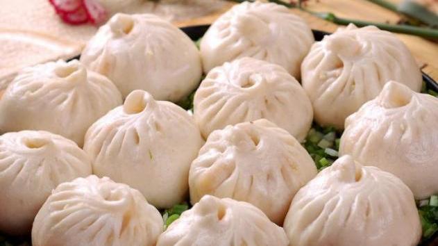 炸酱面|在家发面都要好几个小时，包子铺都是怎么做的？