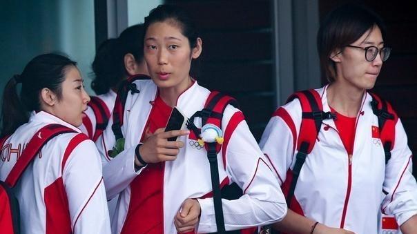 曹颖说|中国女排已经抵达，剑指卫冕，朱婷膨胀，李盈莹不一样，林莉目送