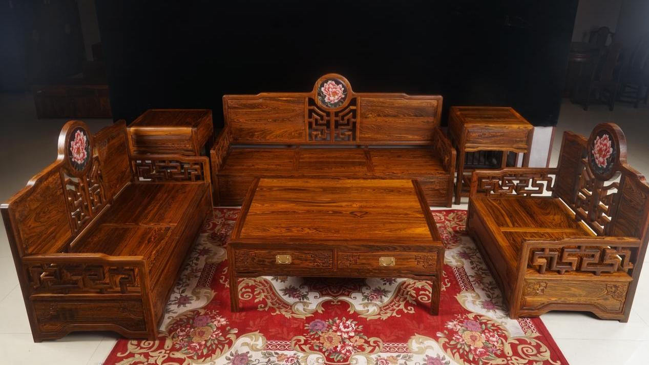 红木家具：保养红木家具，还是打蜡最好