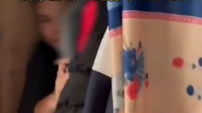 丈夫回家发现邻居躲衣柜，妻子说我叫他修水龙头，邻居说怕他误会