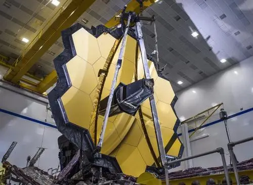 整流罩 史上最大的太空望远镜詹姆斯韦伯望远镜，再一次推迟发射，只能期待