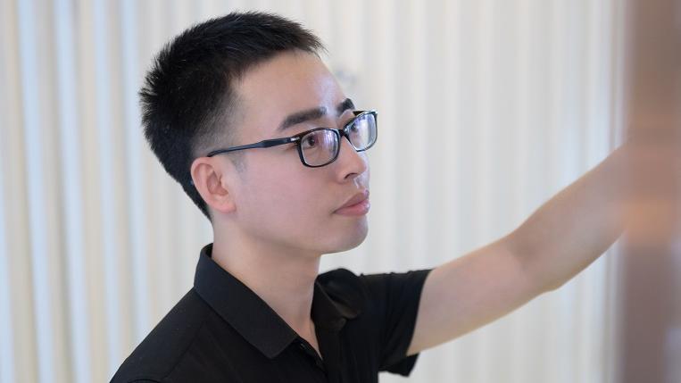 戚薇|吴锦威老师：原来戚薇是这样变的这么白的