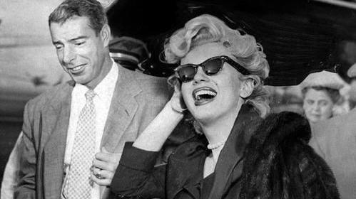 杨幂|1954年，梦露零下几十度穿吊带赴韩劳军演出，点燃10万美军激情