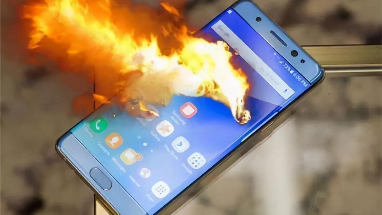 手机爆炸致2死2伤，如何提升安全使用手机的意识，预防手机爆炸